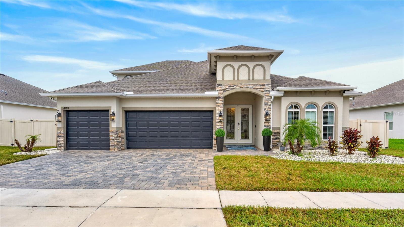 Listing photo for 489 Avila Pl