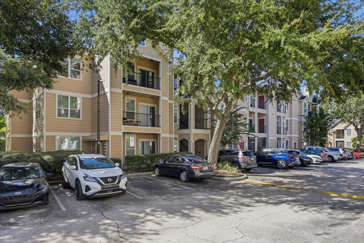 Listing photo 1 for 1985 Erving Cir #301