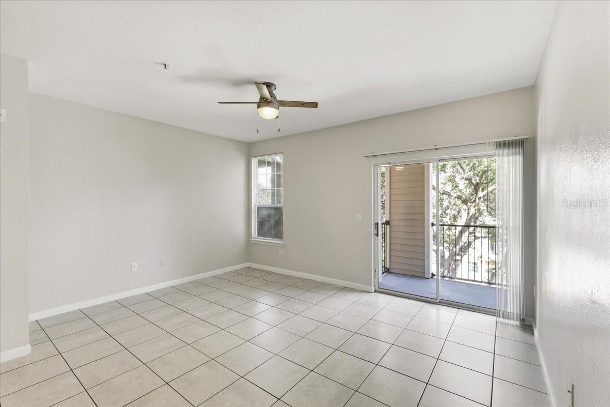 Listing photo 3 for 1985 Erving Cir #301