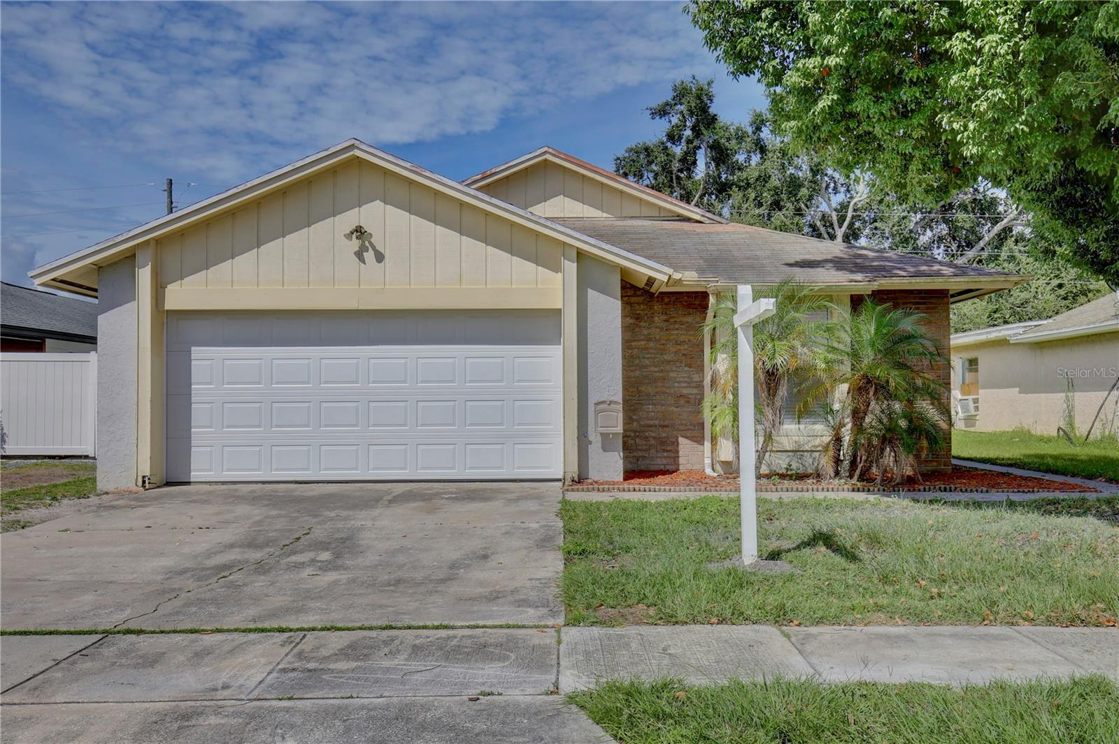 Listing photo 2 for 2067 Paprika Dr