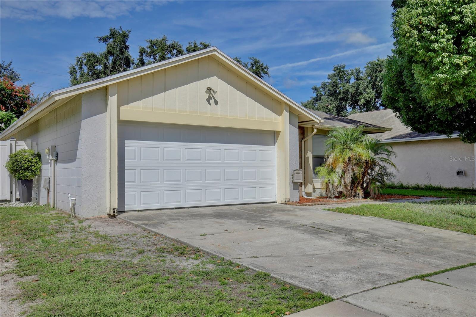 Listing photo 3 for 2067 Paprika Dr