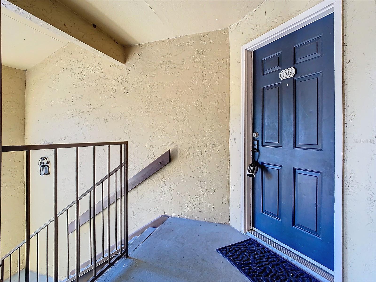 Listing photo 3 for 5144 Conroy Rd #35