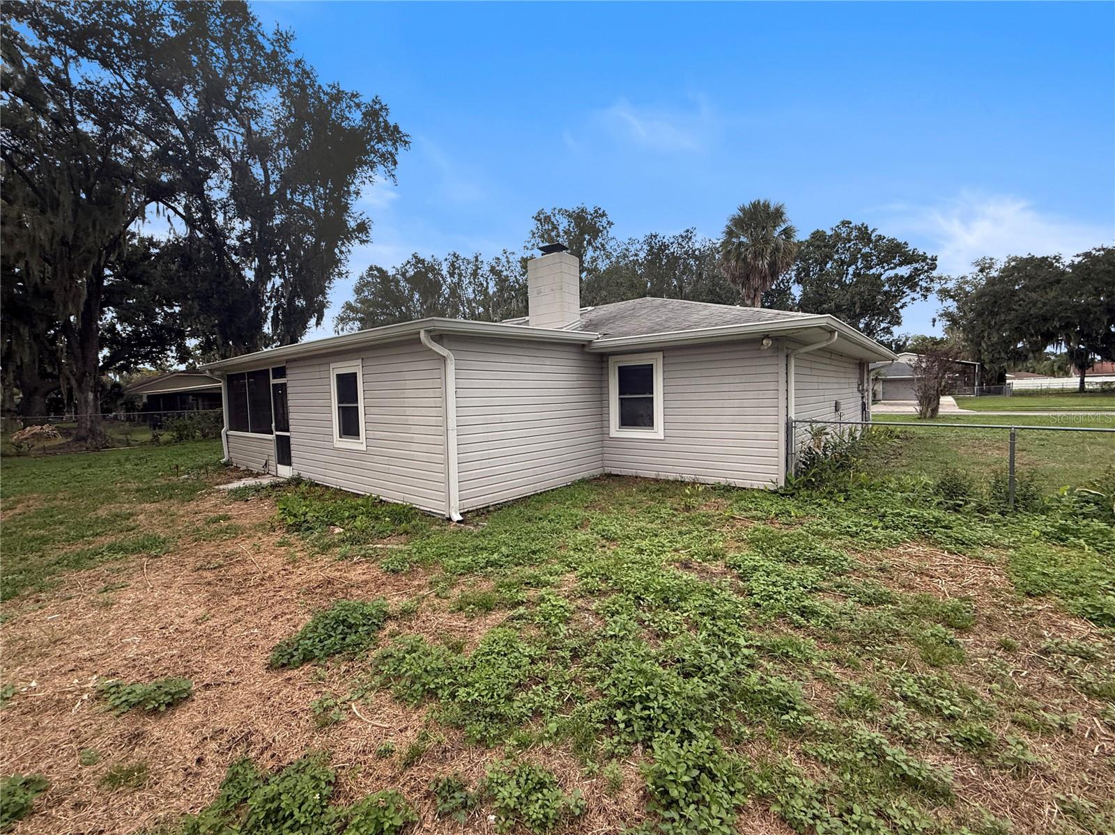 Listing photo 2 for 3858 Garnet Dr