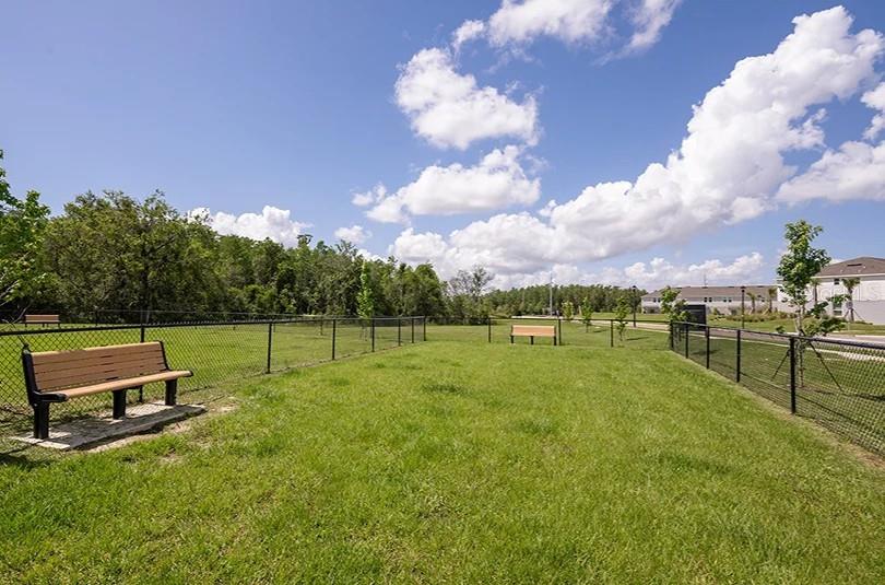 Listing photo 2 for 2719 Ginger Ln