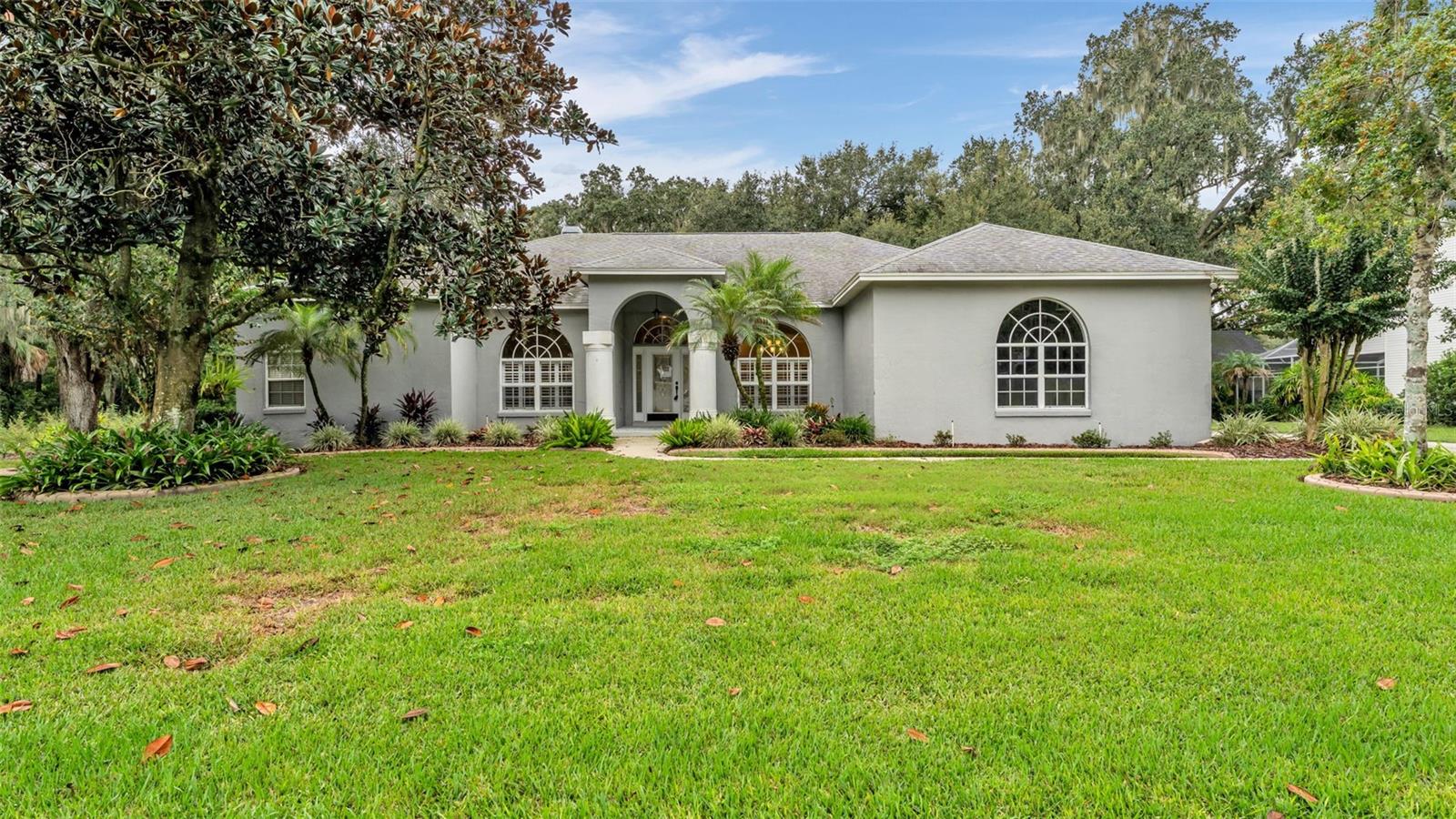 Listing photo 1 for 7265 Millbrook Oaks Dr
