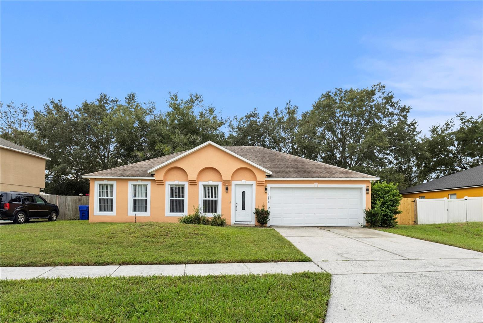 Listing photo 1 for 1056 Royal Marquis Cir