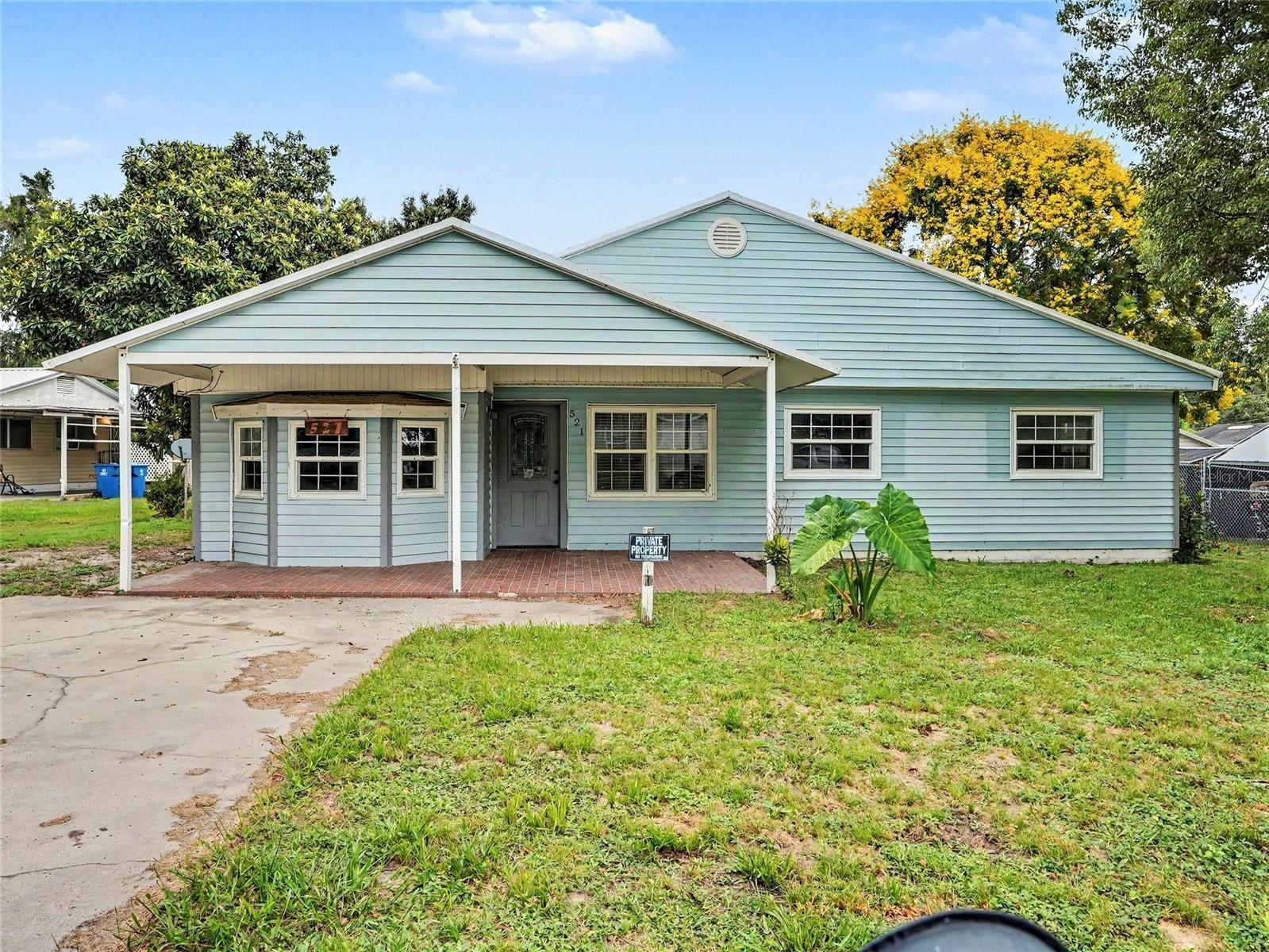 Listing photo 1 for 521 Green Cir