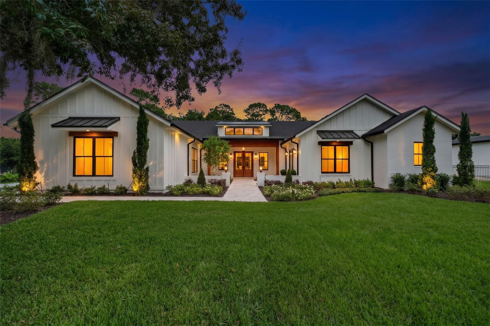 Listing photo 1 for 1815 Windermere Rd