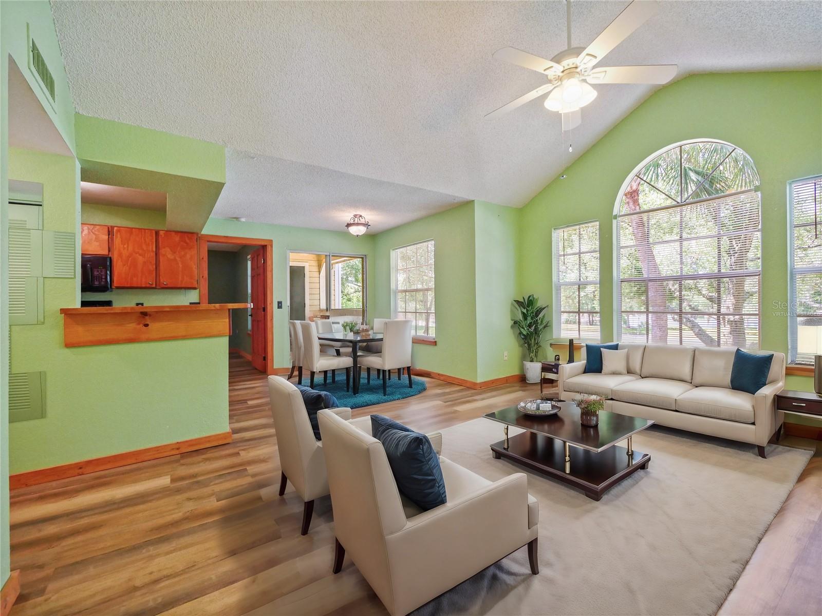 Listing photo 2 for 1023 S Hiawassee Rd #4028