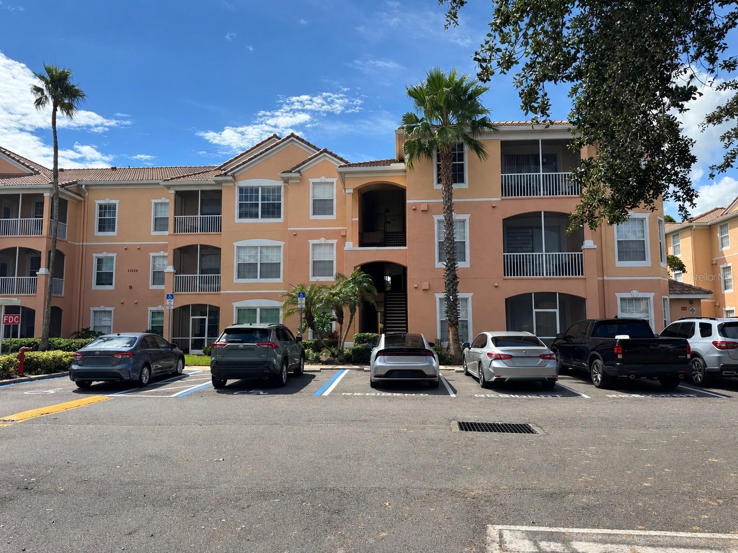 Listing photo 1 for 13524 Turtle Marsh Loop #627