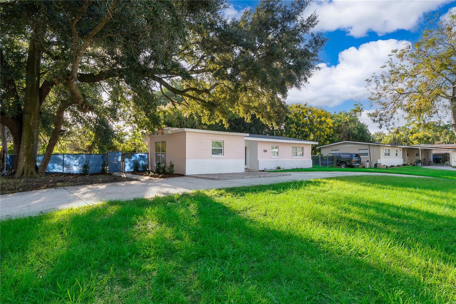 Listing photo 3 for 3913 Pine Ridge Rd