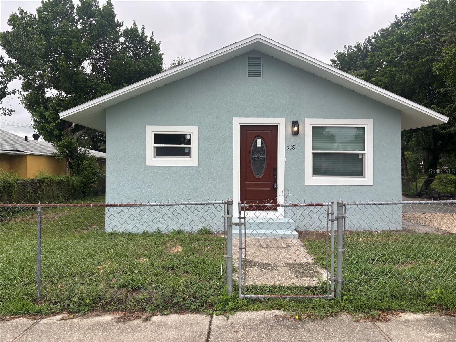 Listing photo 1 for 518 Orange St
