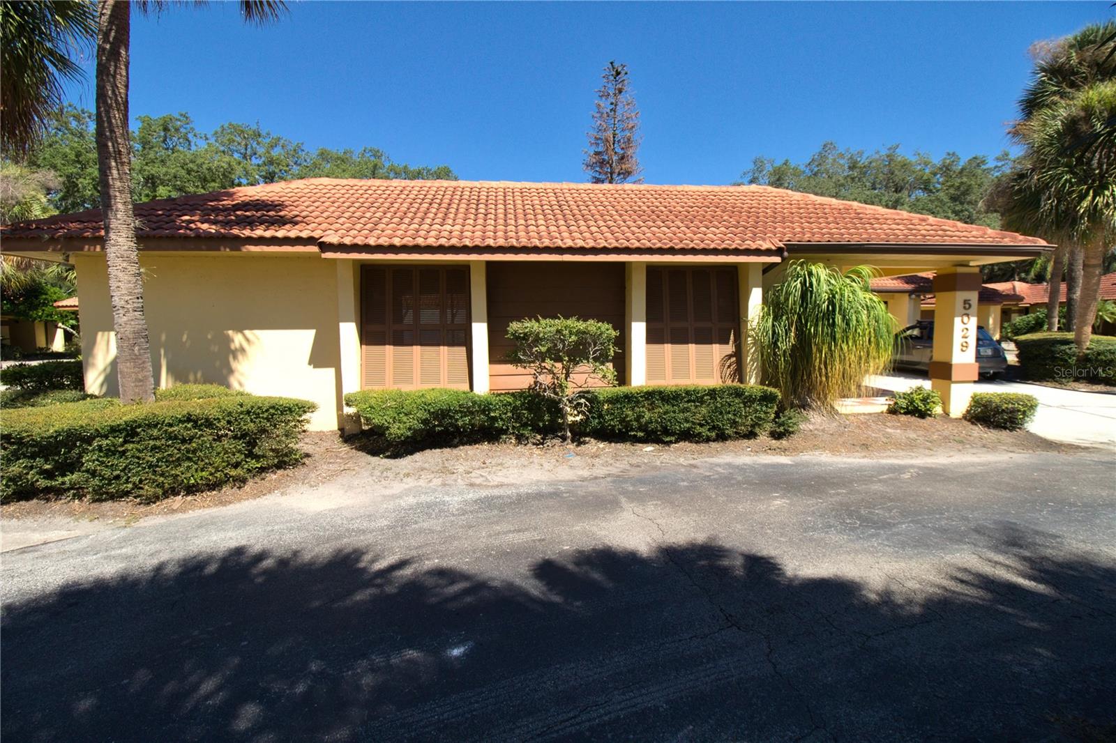 Listing photo 2 for 5029 Maui Cir