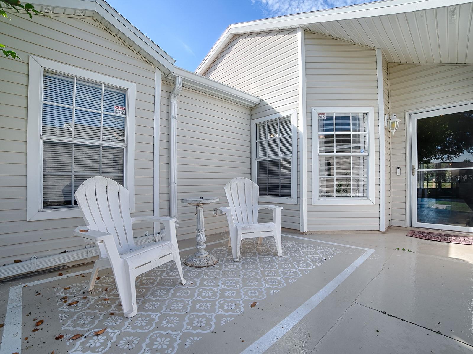 Listing photo 3 for 4952 Heron Run Cir