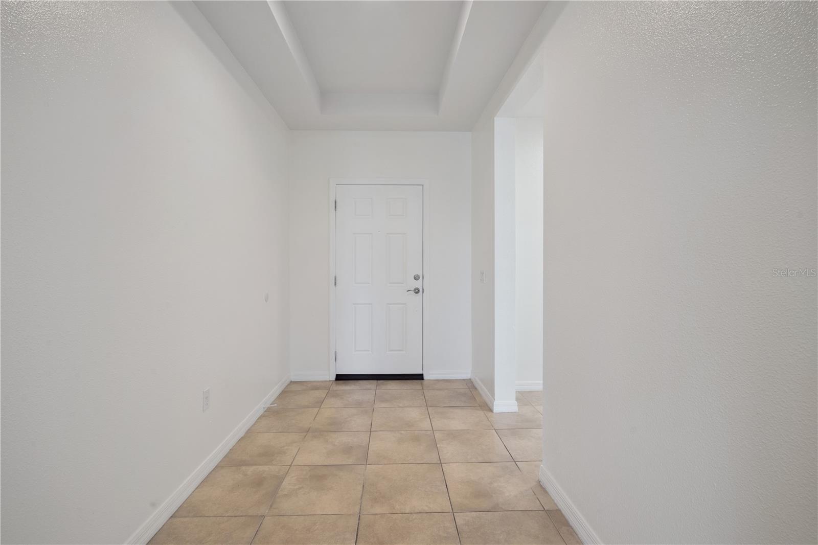 Listing photo 3 for 2280 Sheboygan Pl