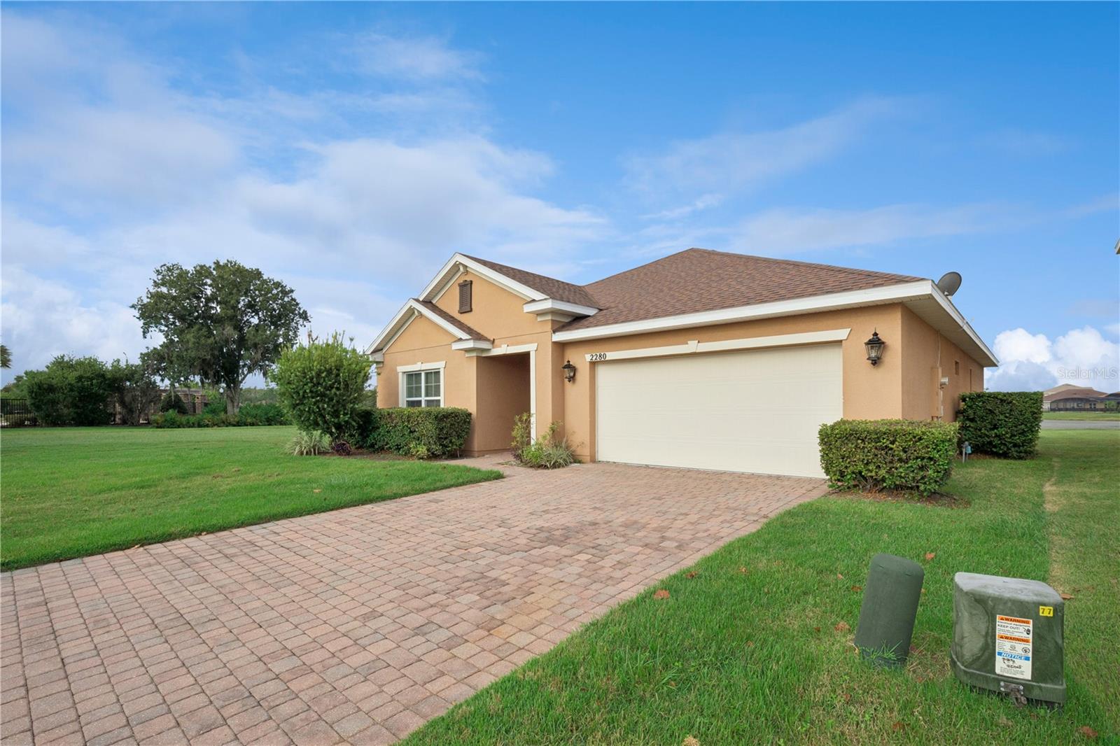 Listing photo 2 for 2280 Sheboygan Pl