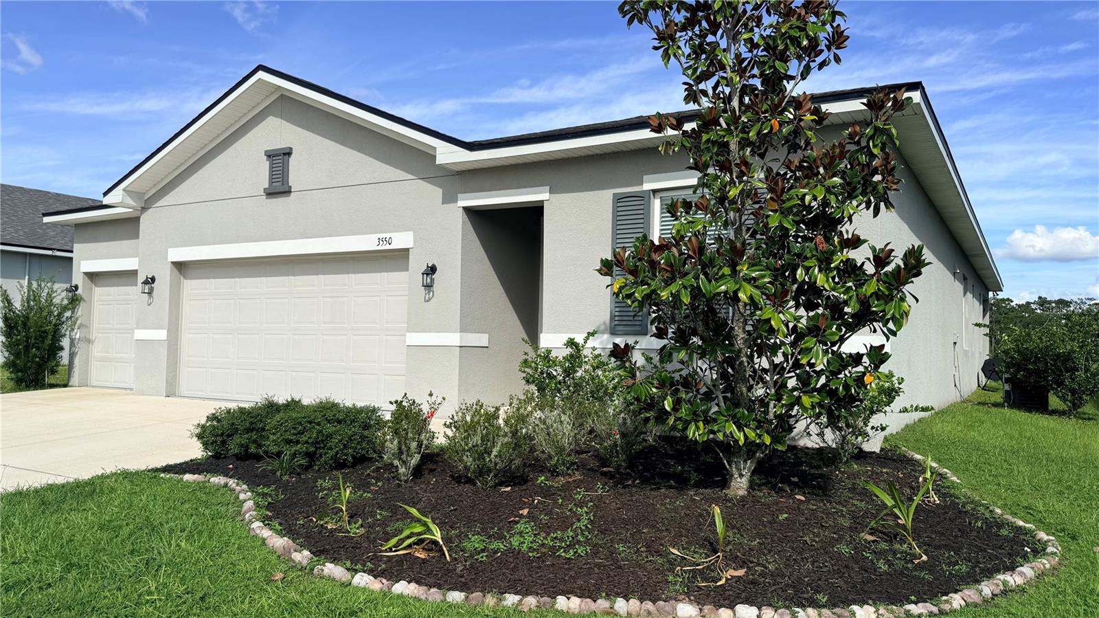Listing photo 2 for 3550 Bristol Cove Ln