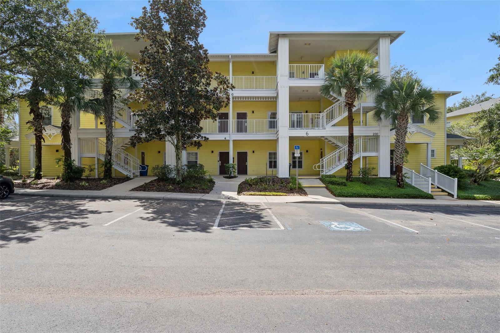 Listing photo 2 for 203 Lucaya Loop