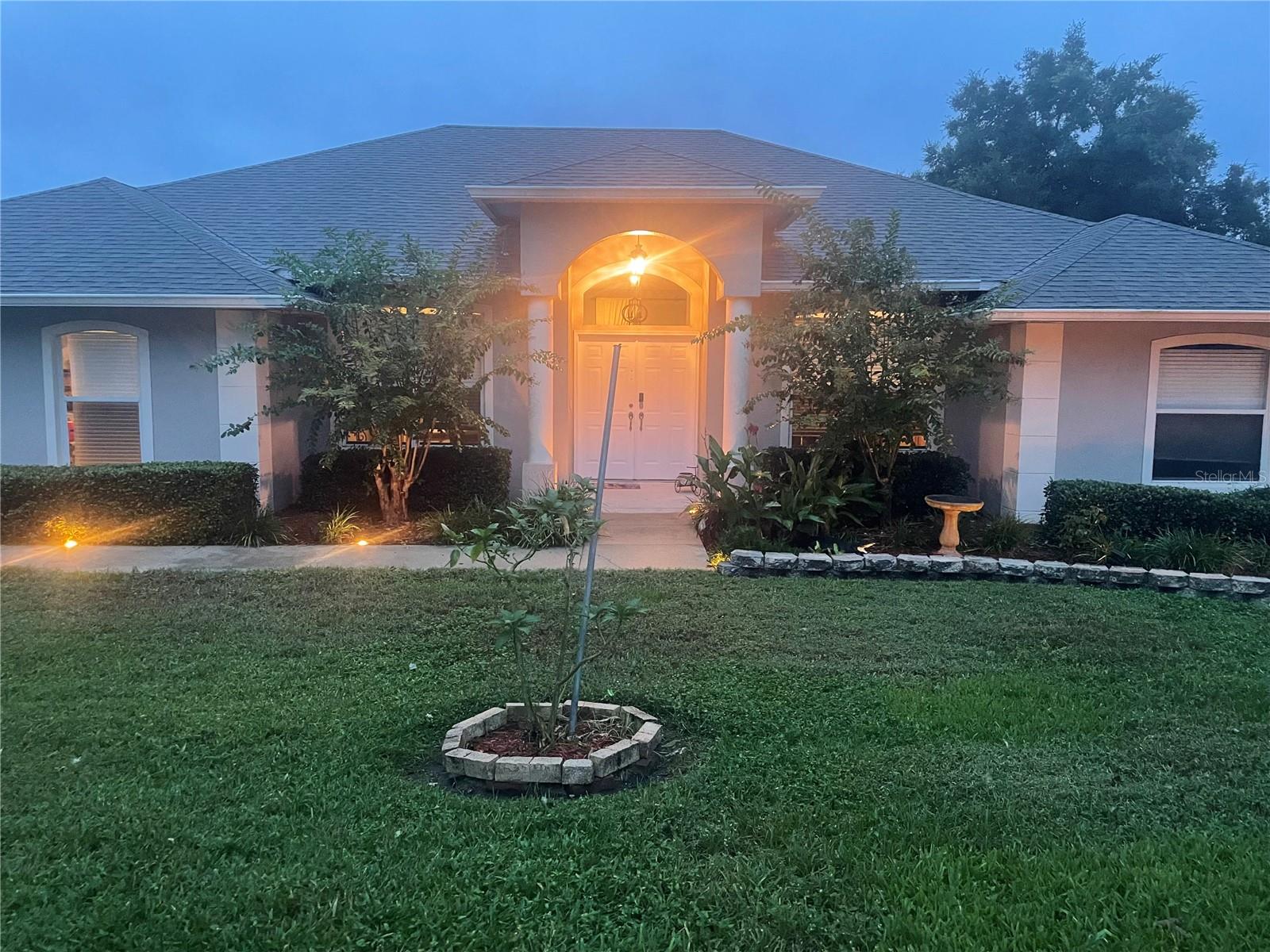 Listing photo 2 for 11413 Alameda Sandra Dr