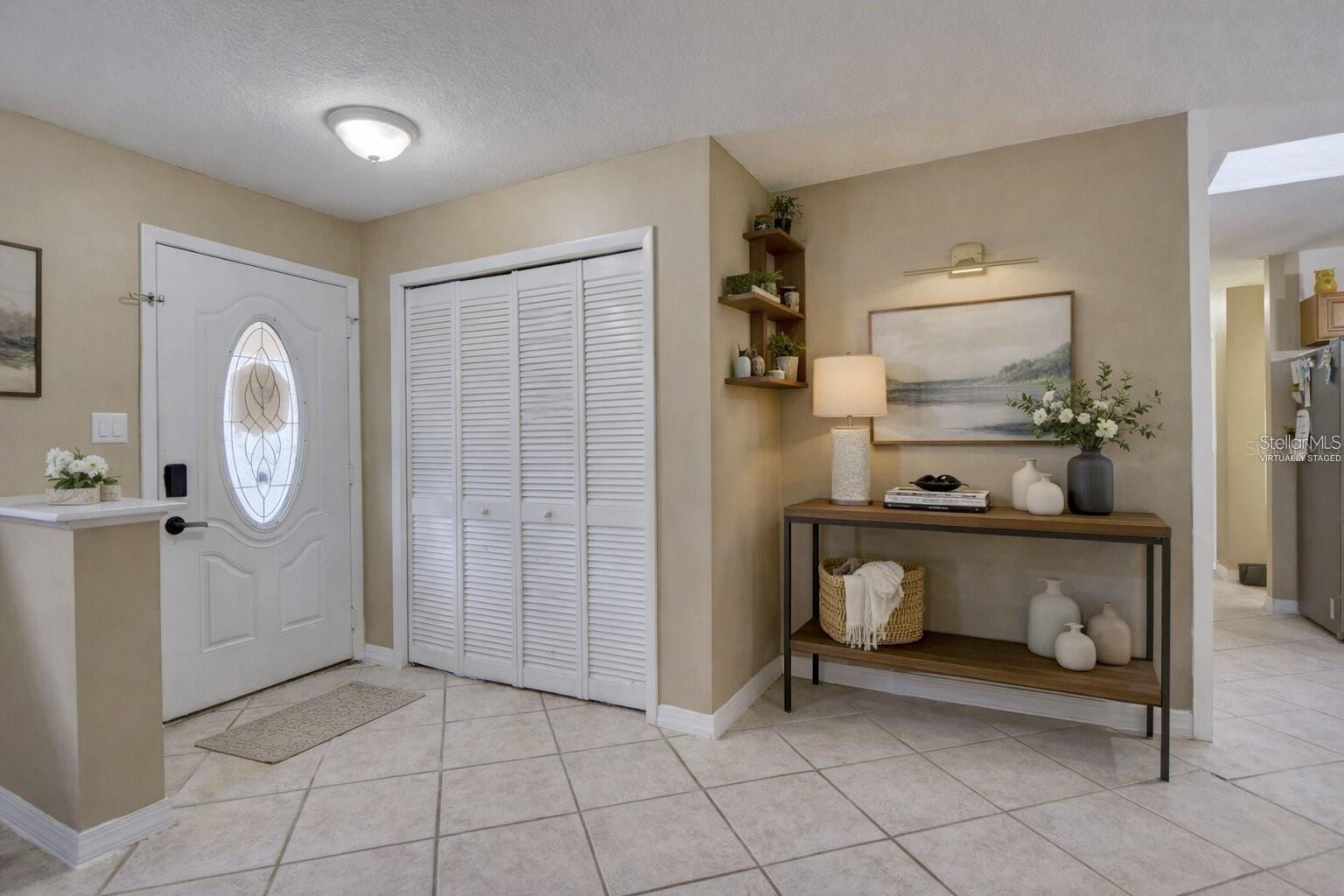 Listing photo 2 for 31126 Prestwick Ave