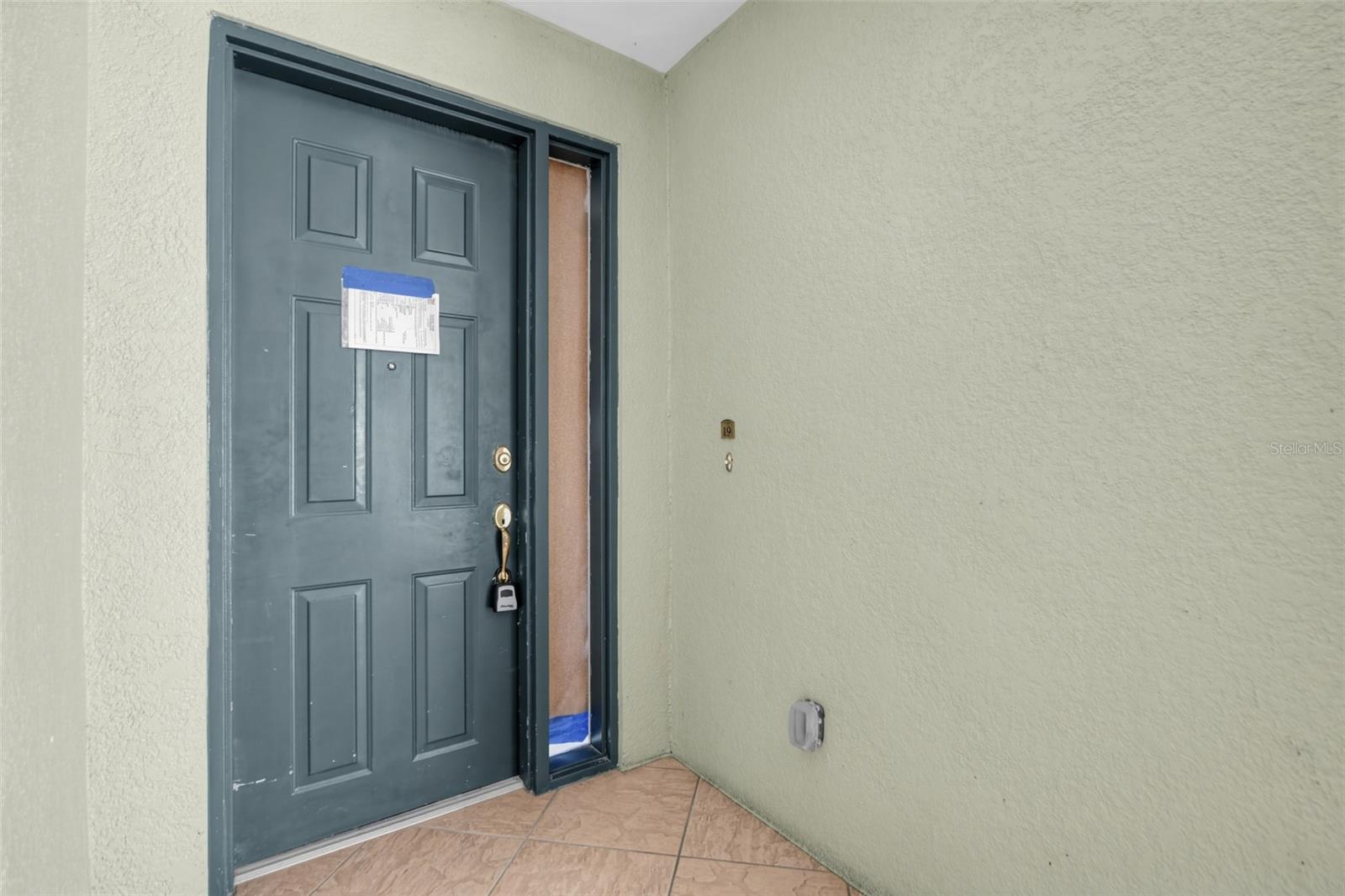 Listing photo 2 for 8743 The Esplanade #19