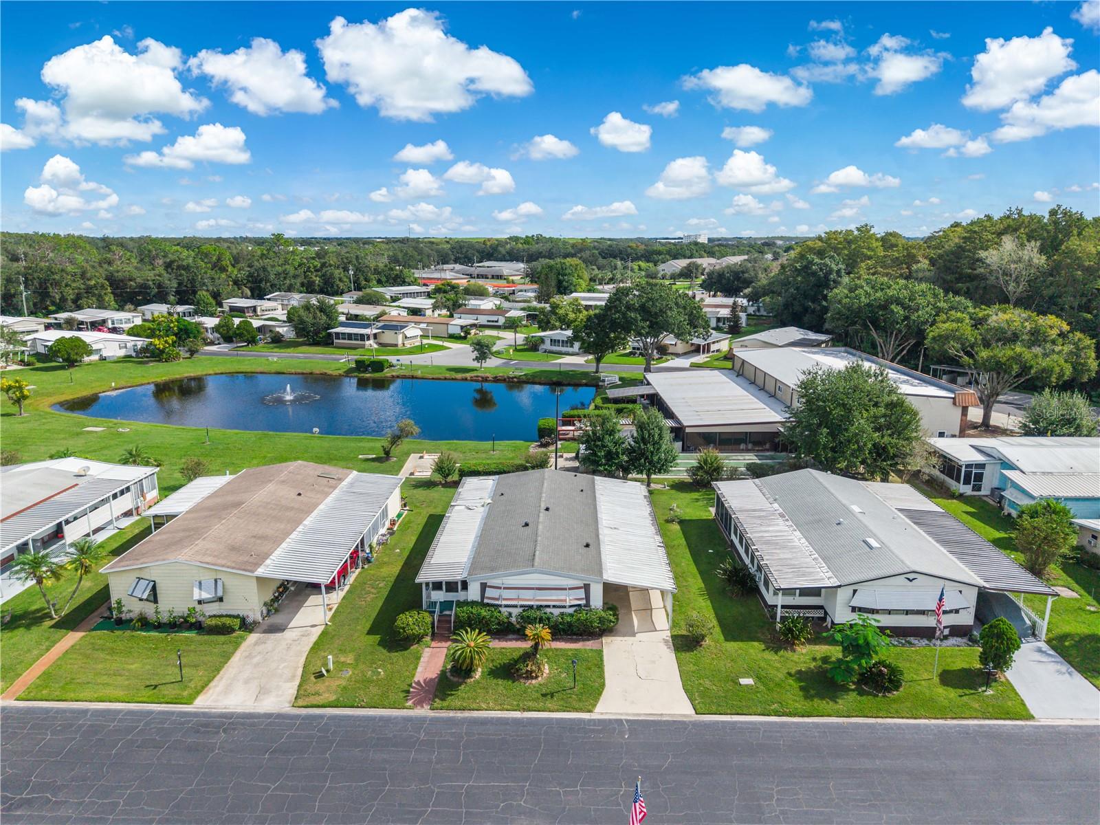 Listing photo 3 for 2537 Longpine Ln