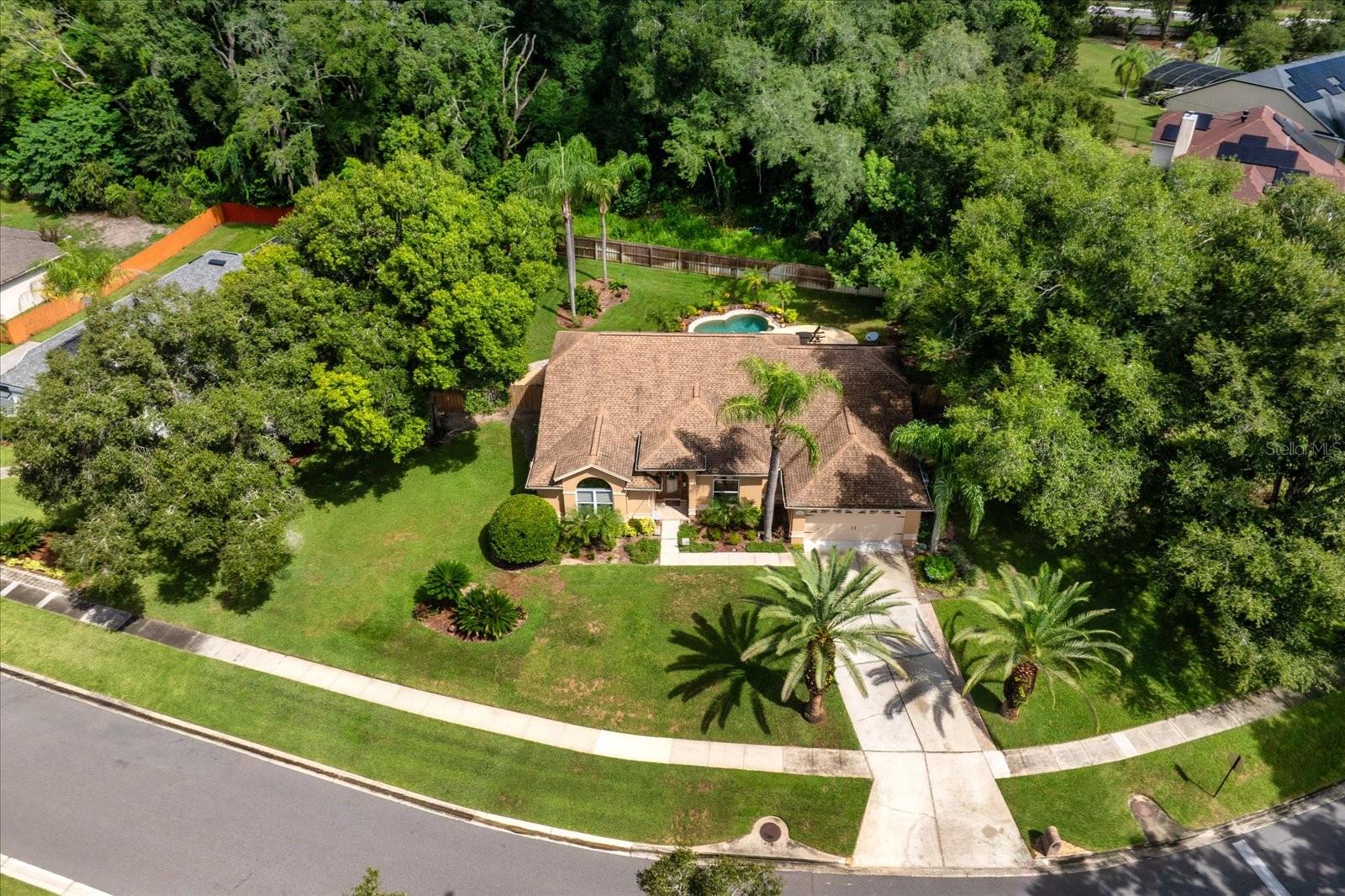 Listing photo 2 for 1660 Sweetwater West Cir