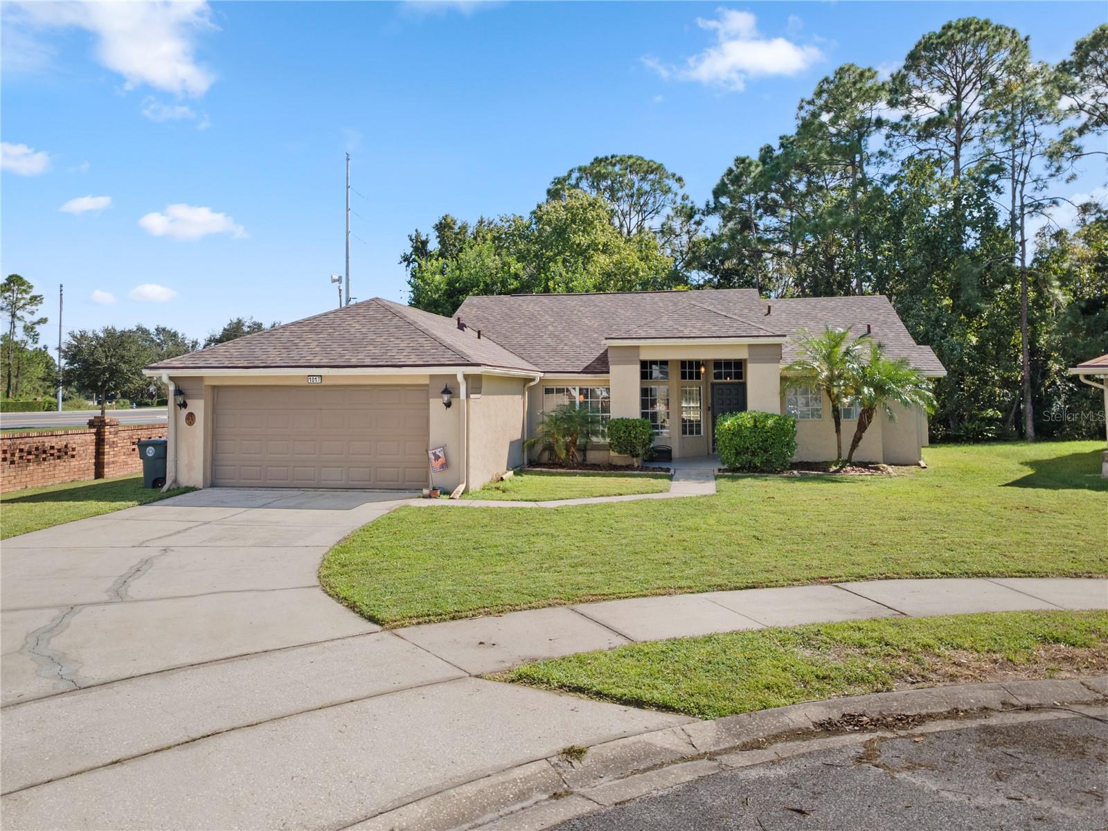 Listing photo 2 for 1017 Eagens Creek Ct