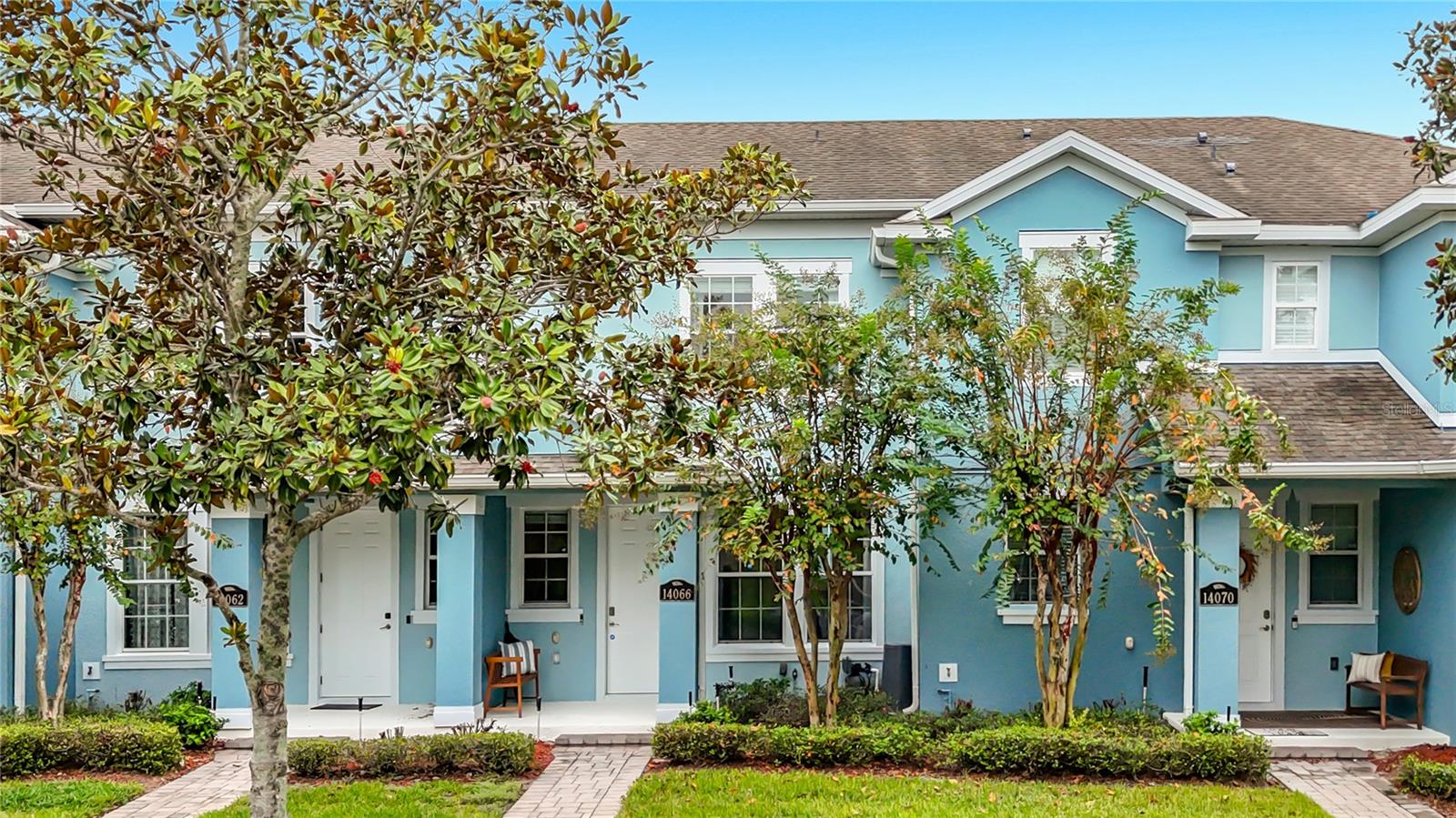 Listing photo 2 for 14066 Avenue Of The Groves