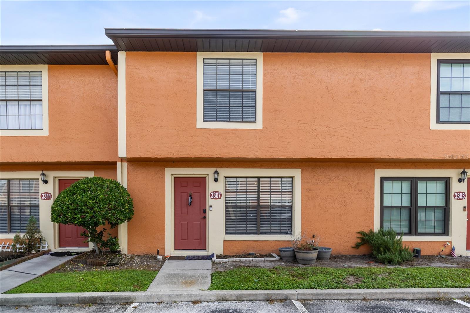 Listing photo 2 for 3307 Amber Wood Way #106