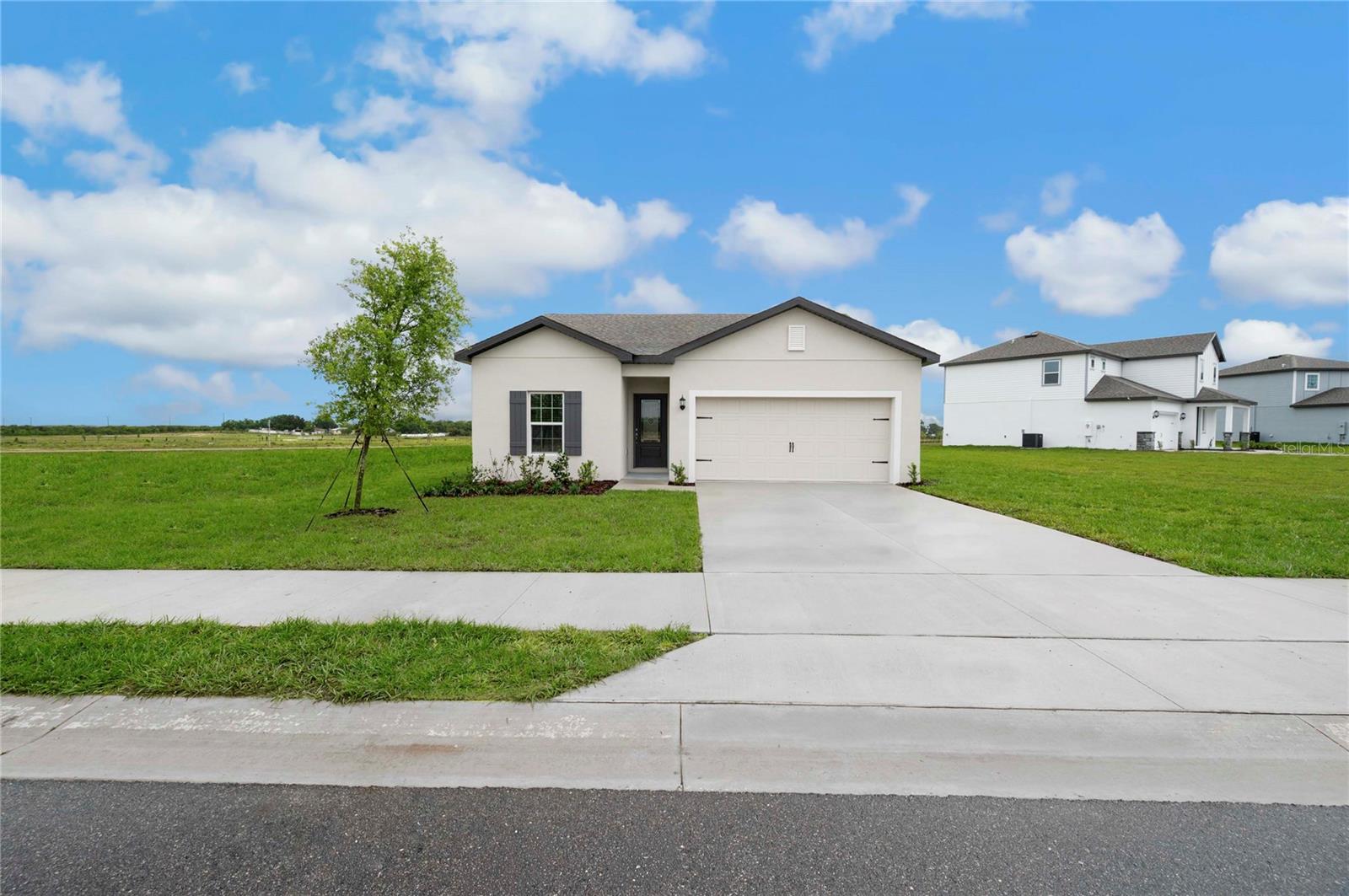 Listing photo 1 for 620 Tangelo Ter