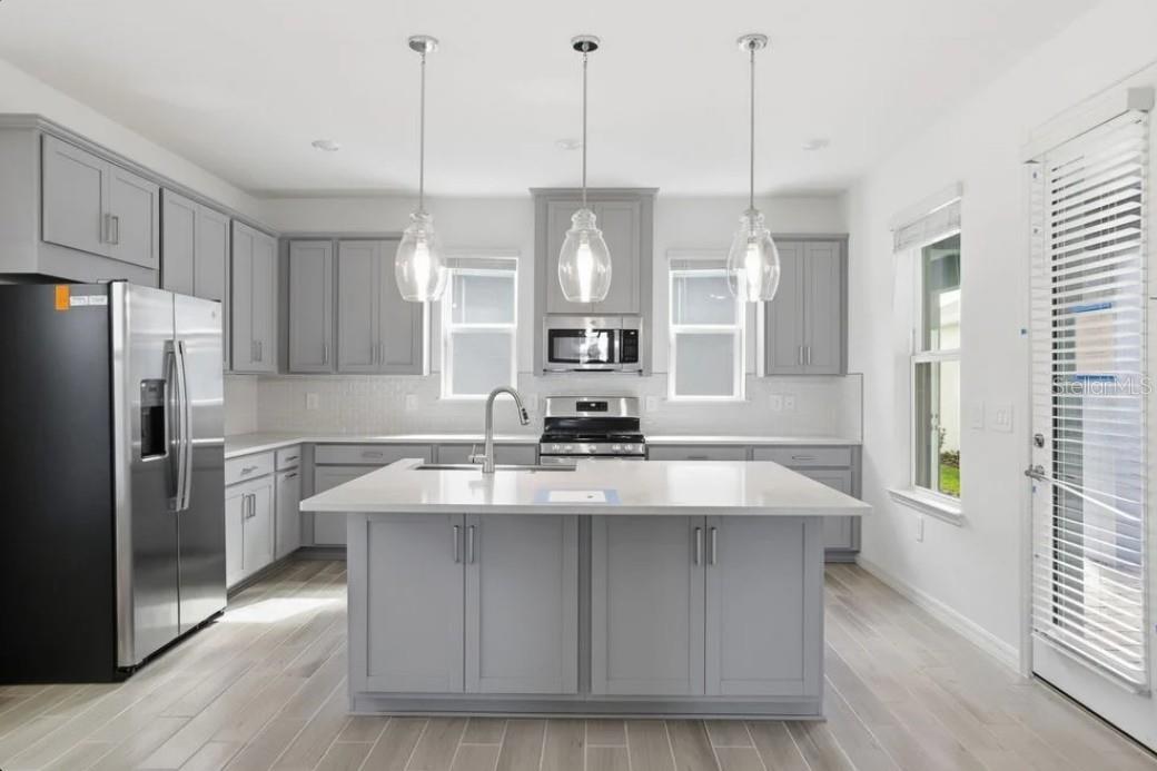 Listing photo 2 for 14791 Field Daisy Dr