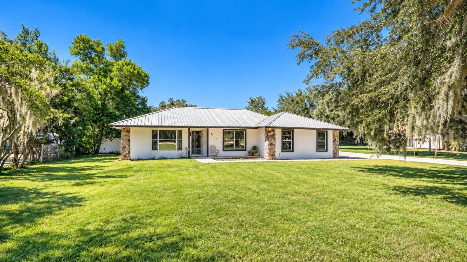 Listing photo 2 for 2710 Willow Oak Rd