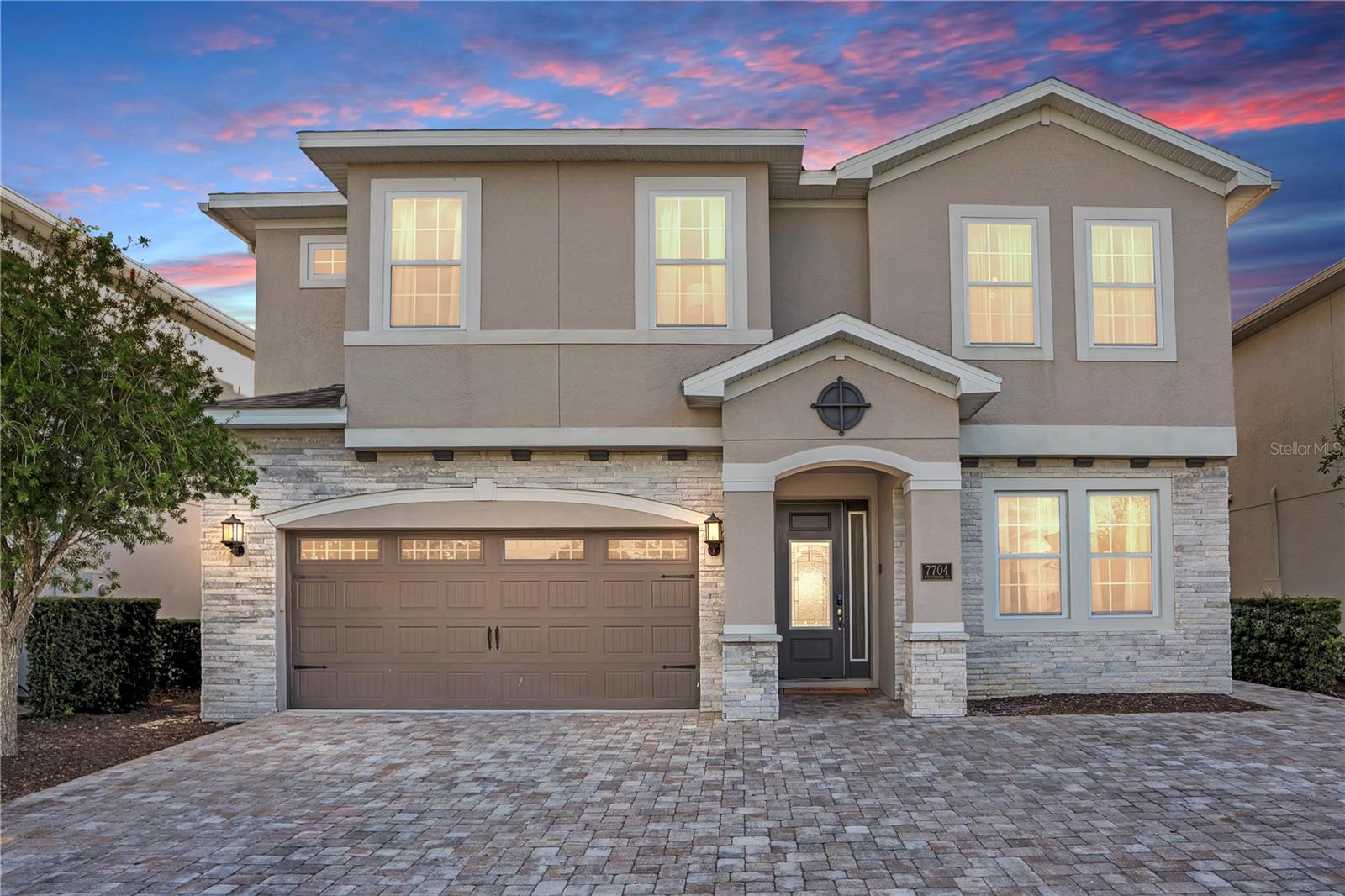 Listing photo 1 for 7704 Westland Dr