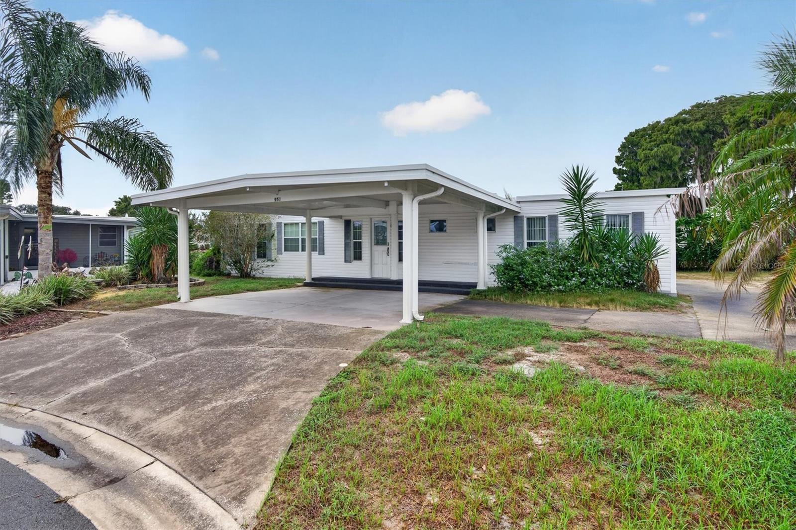 Listing photo 1 for 953 Todd Way