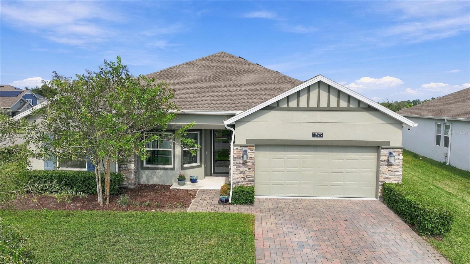 Listing photo 2 for 1779 American Beech Pkwy