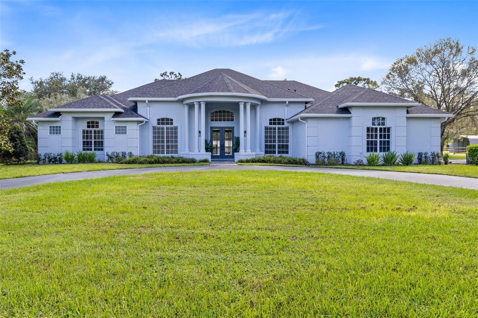Listing photo 2 for 19900 Quinella St