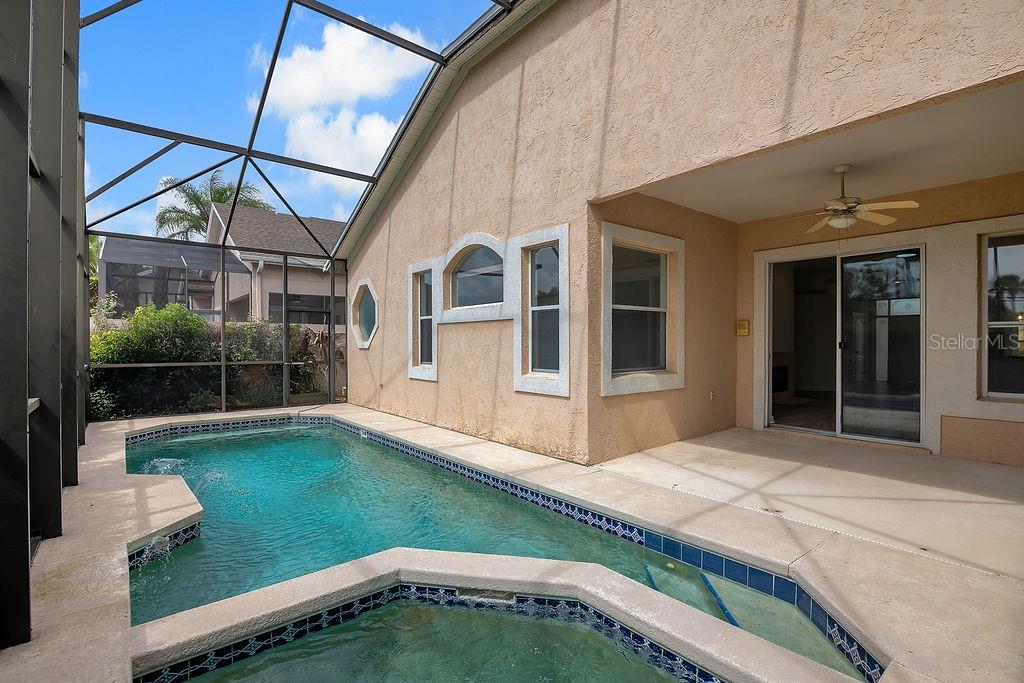 Listing photo 2 for 14331 Dulcimer Ct