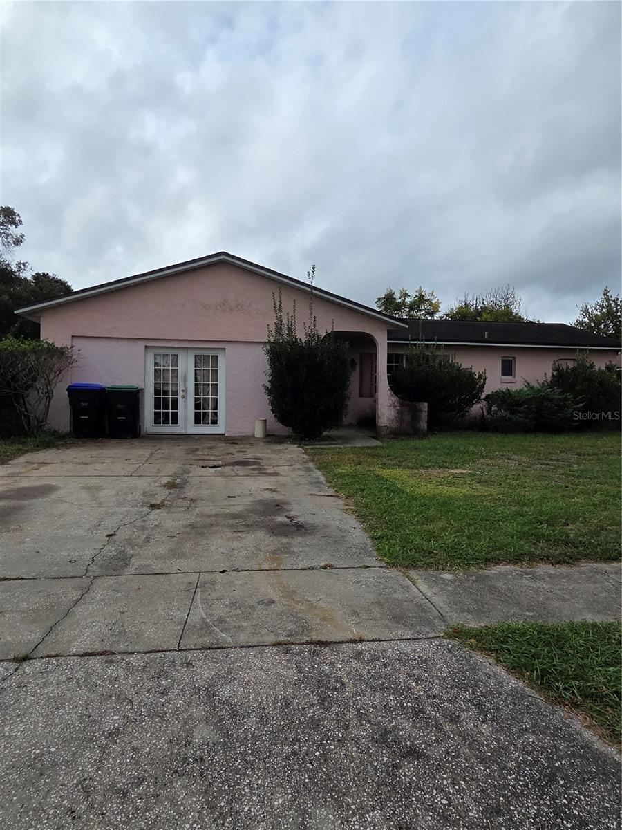 Listing photo 1 for 7226 Jonquil Dr