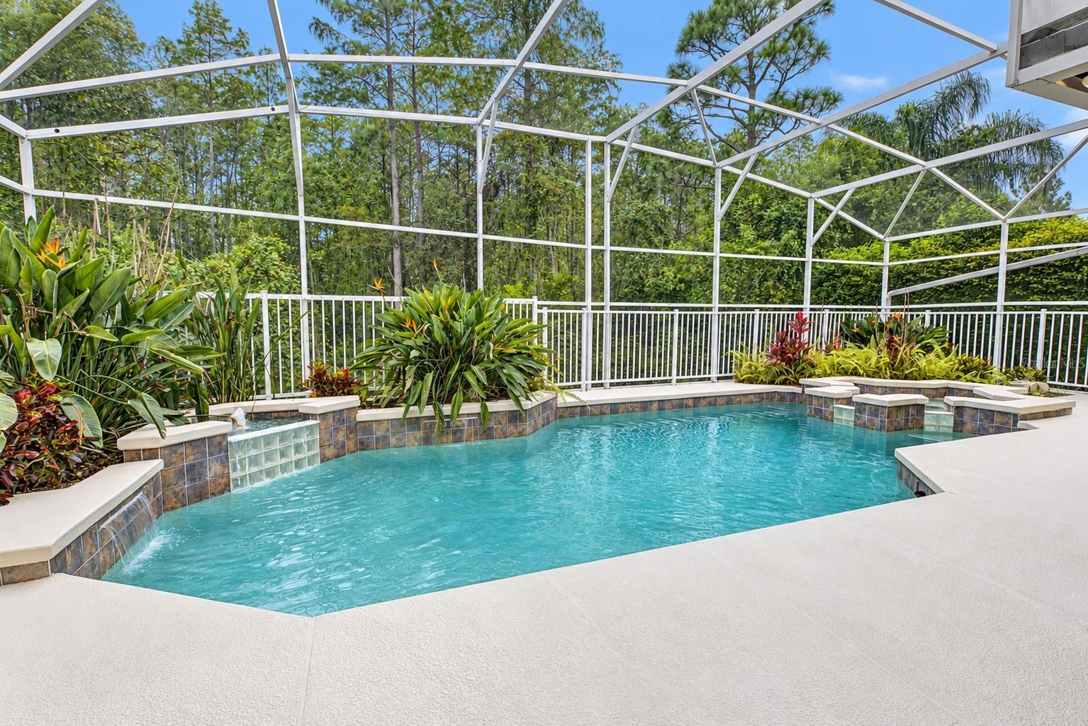 Listing photo 2 for 2078 Kensington Run Dr