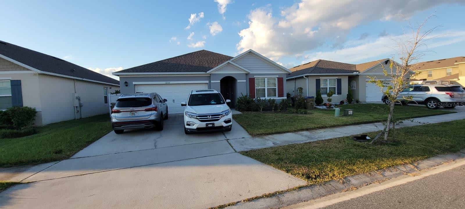 Listing photo for 1686 Park Side Ave