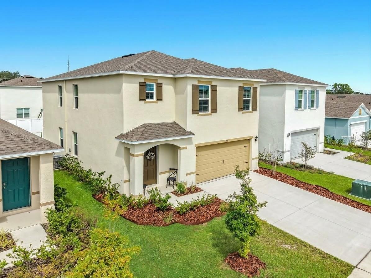 Listing photo 2 for 182 Amberwood Way