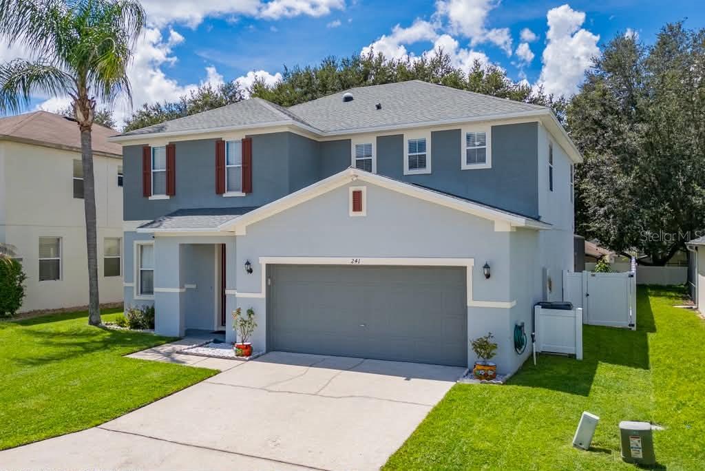 Listing photo 3 for 241 Andover Dr