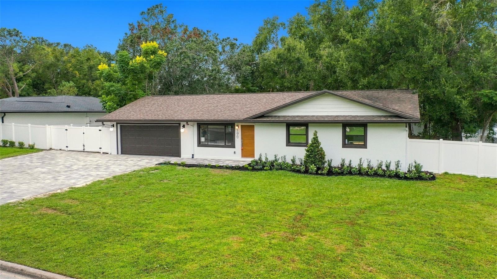 Listing photo 2 for 190 Roper Dr