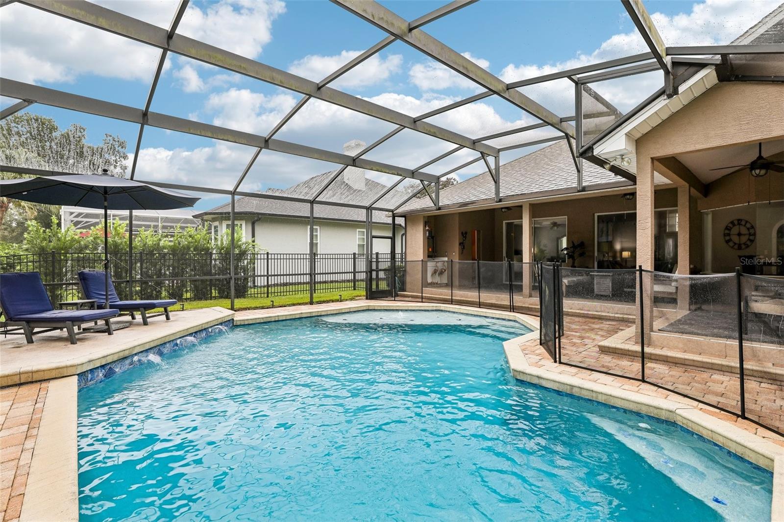 Listing photo 2 for 1522 Eagle Nest Cir