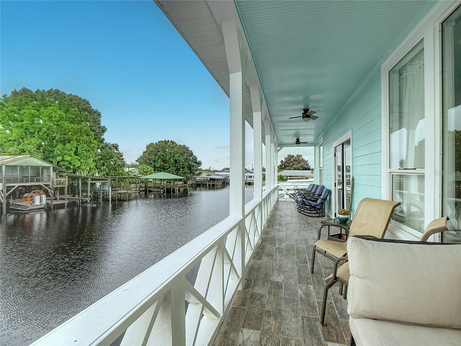Listing photo 2 for 166 Catfish St