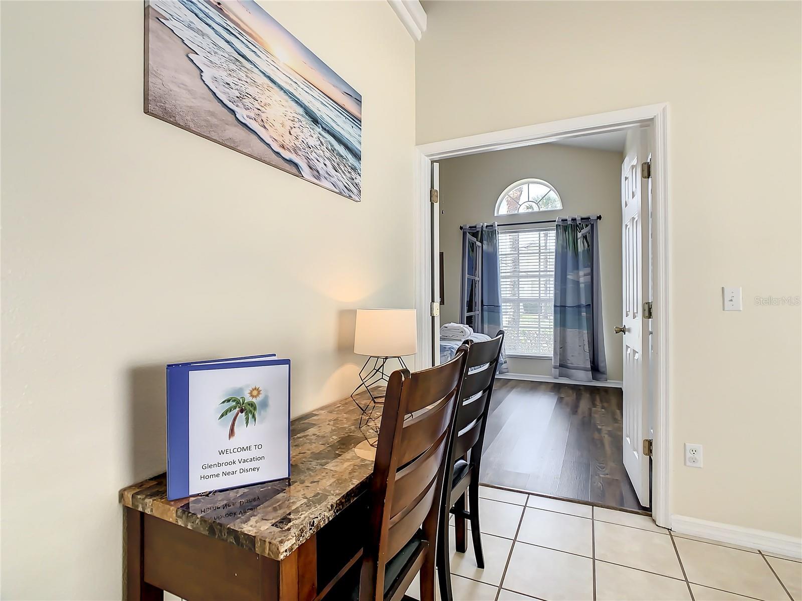 Listing photo 3 for 16833 Glenbrook Blvd