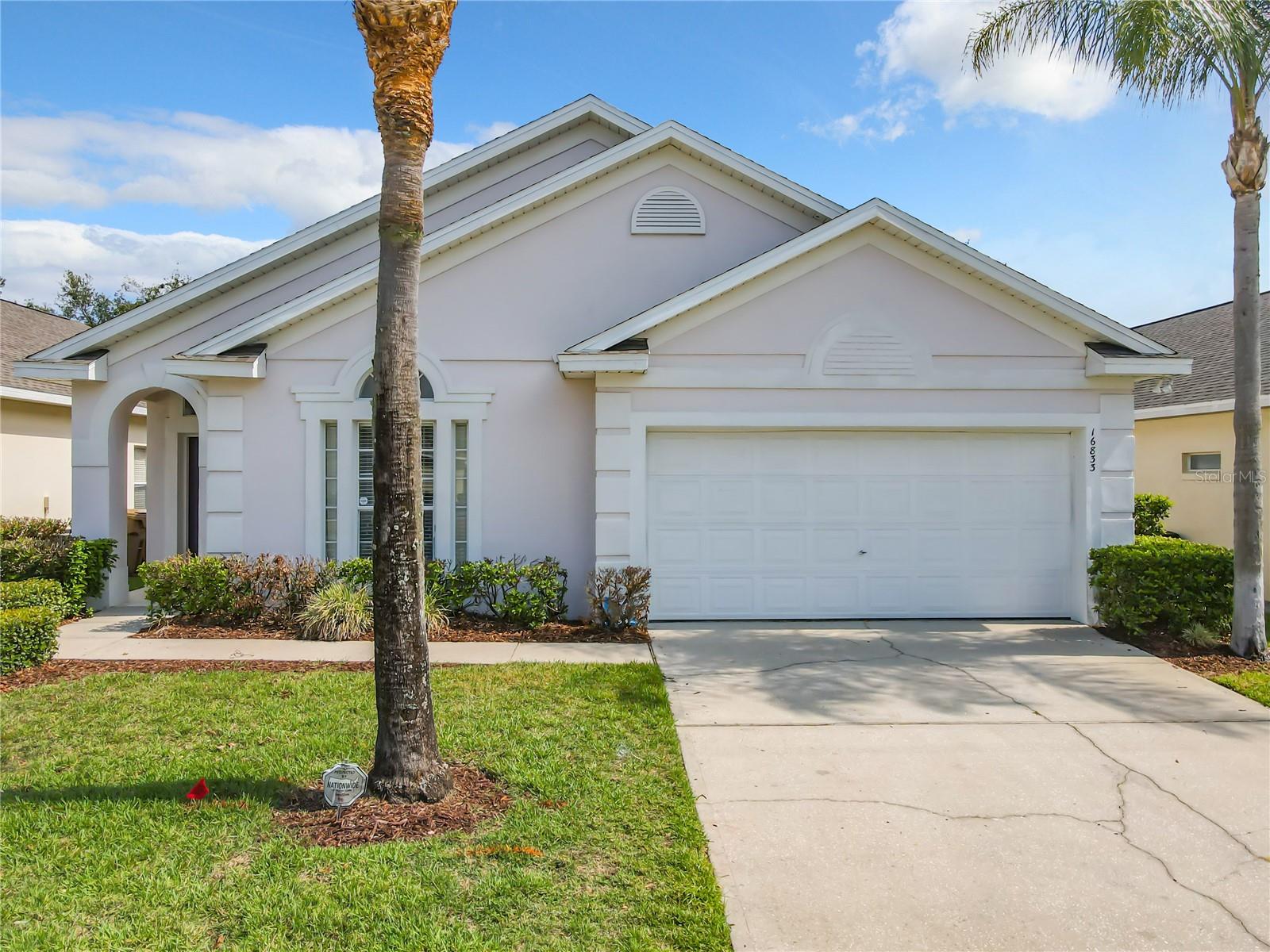 Listing photo 1 for 16833 Glenbrook Blvd