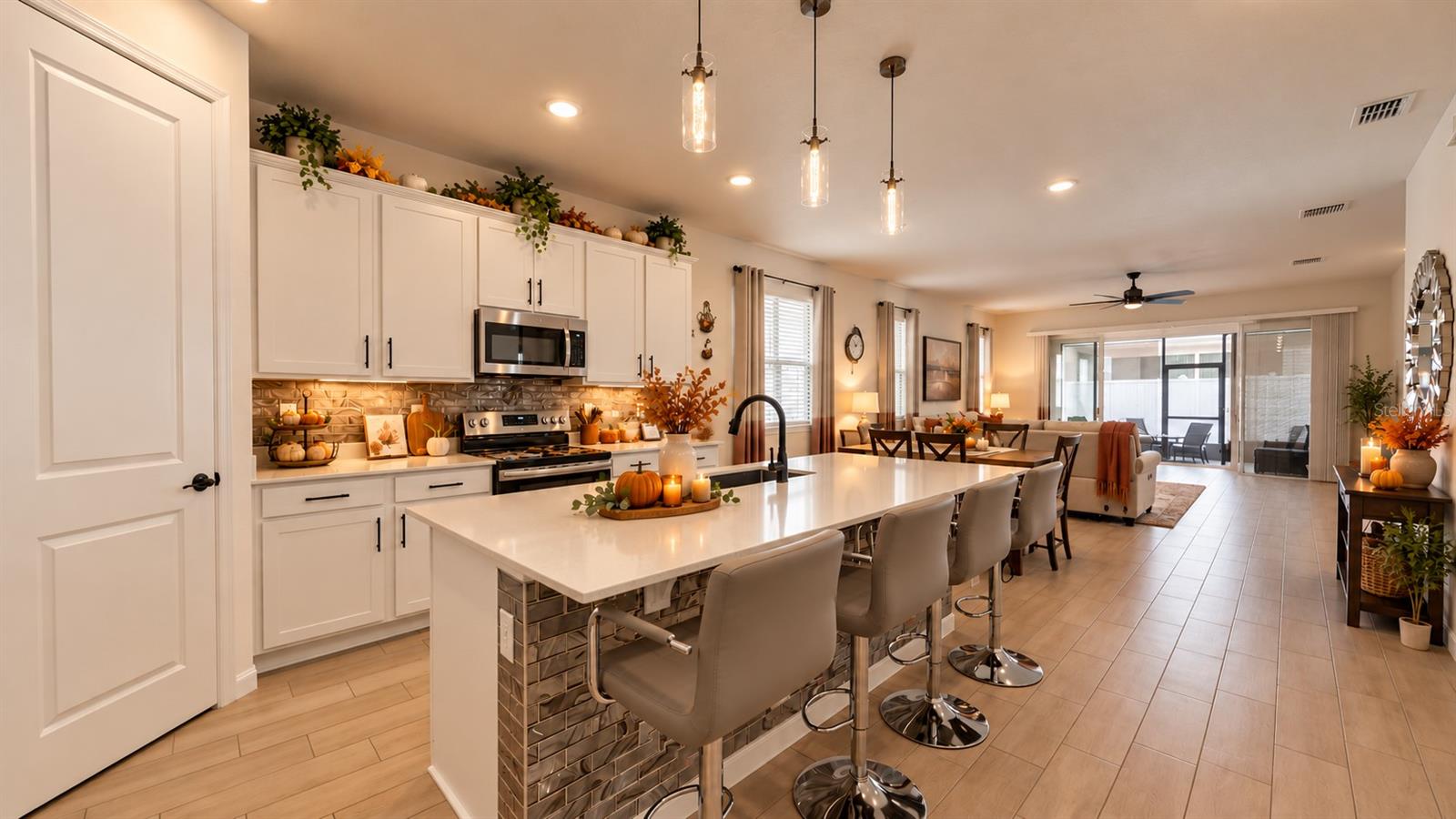 Listing photo 2 for 2303 Jagger Ln