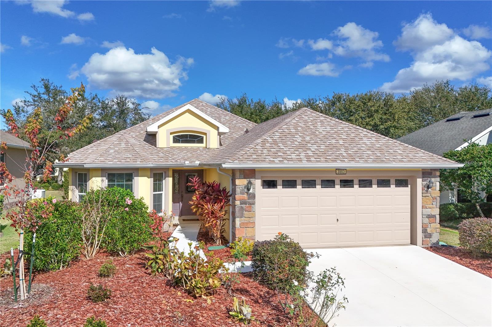 Listing photo 1 for 3003 New Haven Pl